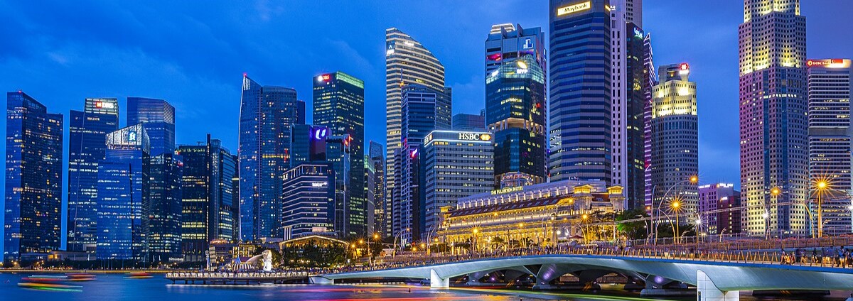 Singapore_Skyline_at_Bluehour.jpg Singapore_Skyline_at_Bluehour.jpg